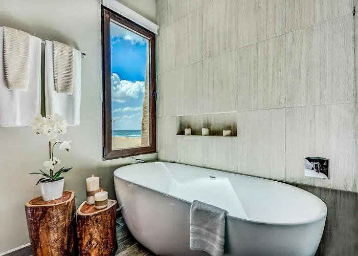 Pousada Sofi Beachfront In Tankah Bay! Chacalal